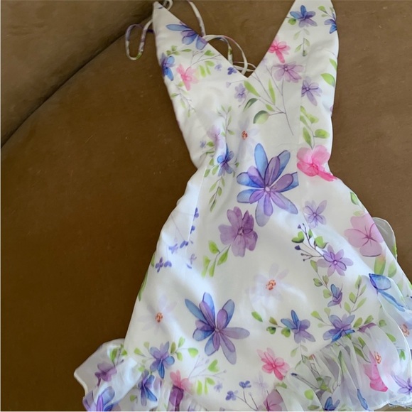 Floral Backless Dress - Picture 5 of 12